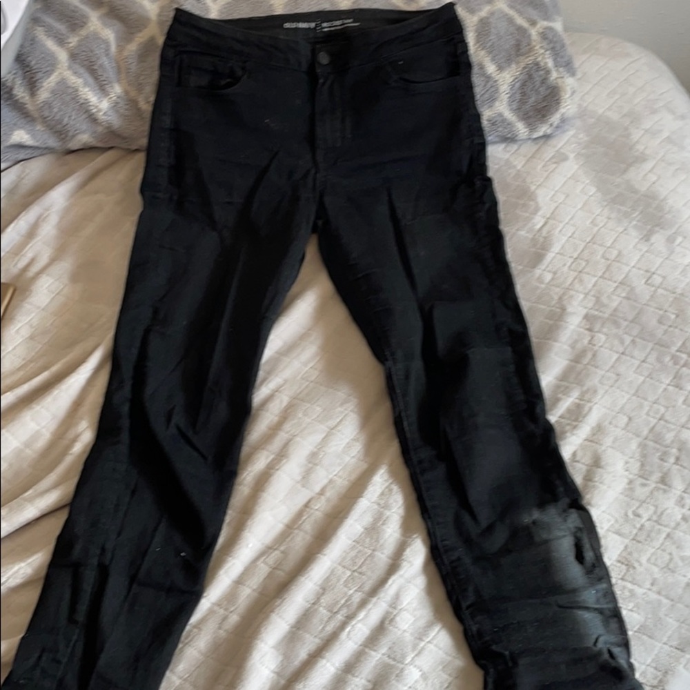 Women’s black skinny jeans